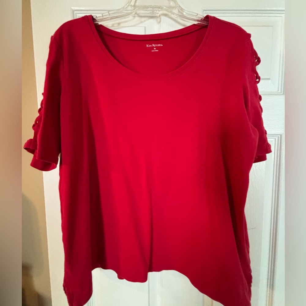 Great condition Kim Rogers red top. Size XL.